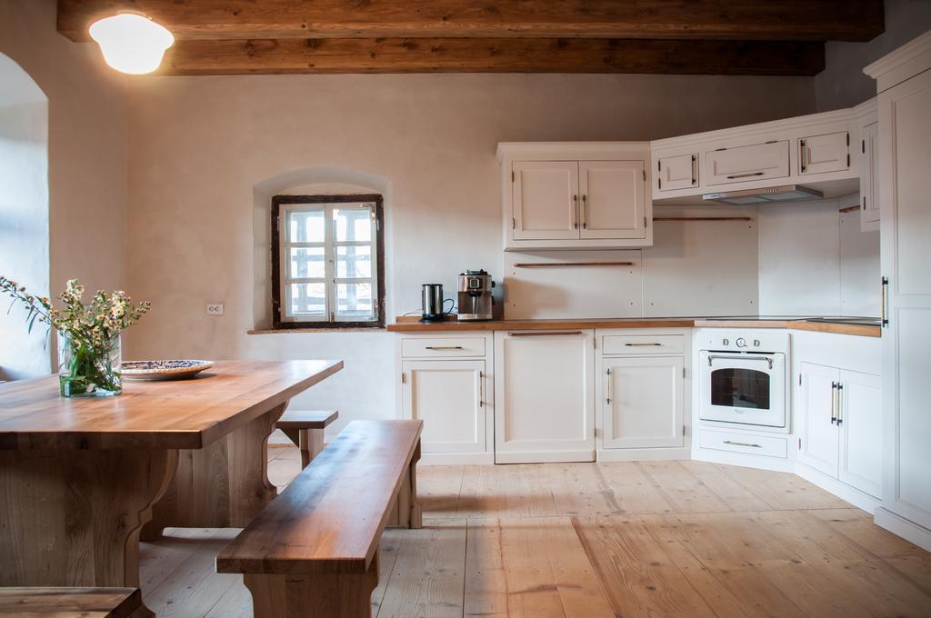 Transylvania Guesthouses Cincsor Экстерьер фото